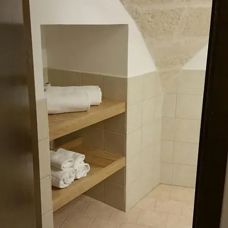 Palazzo Kapece B&B 모노폴리