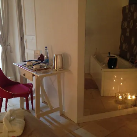 Palazzo Kapece Bed & Breakfast